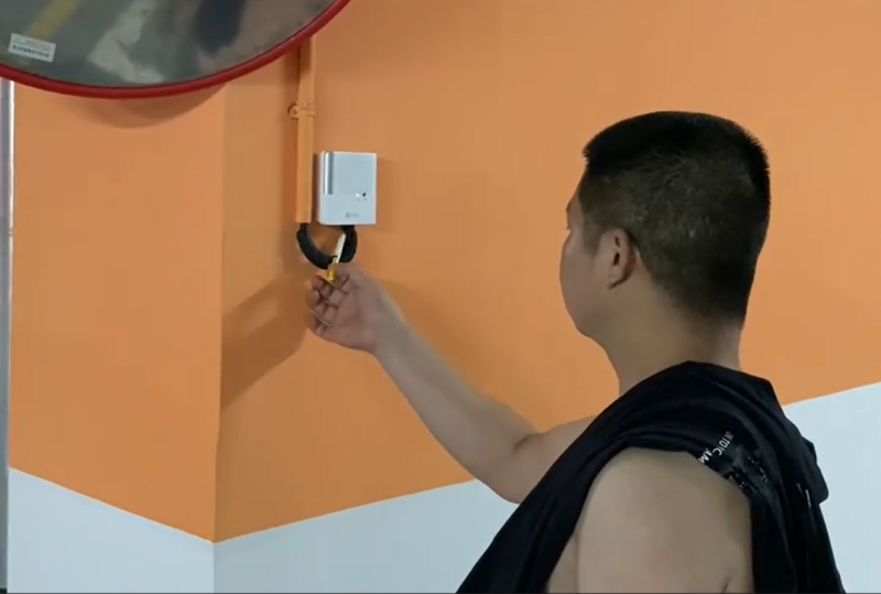 CO探測器現場人工測試圖片